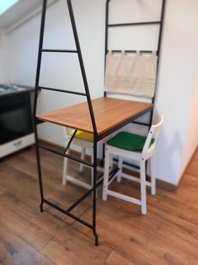 Attic 1Br Apartment With Parking And Self Check In Popesti-Leordeni Exterior foto